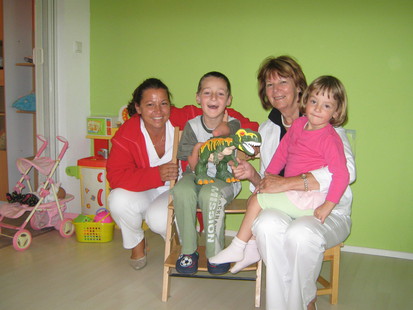 v zeleni otroški sobici